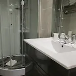 Brit Colbert Hotell 3*