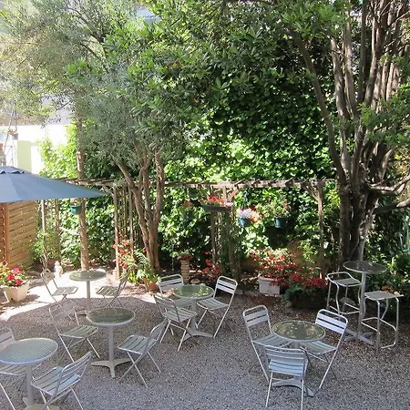Brit Colbert Otel Antibes