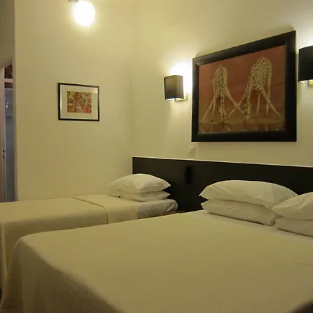 Brit Colbert 3* Juan-les-Pins