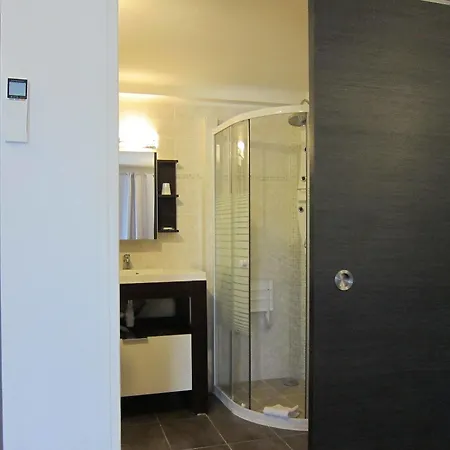 Brit Colbert Otel 3*