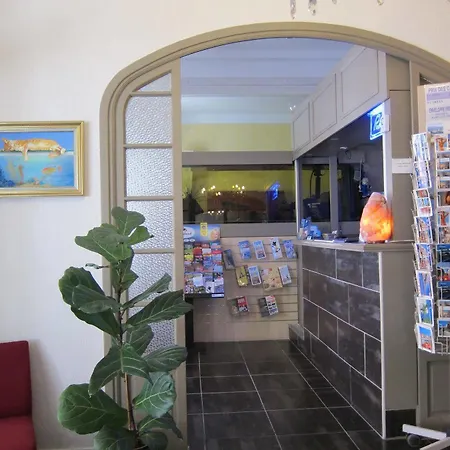 Brit Colbert Hotel Juan-les-Pins