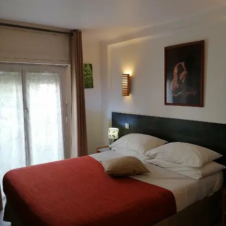 Brit Colbert Otel Antibes