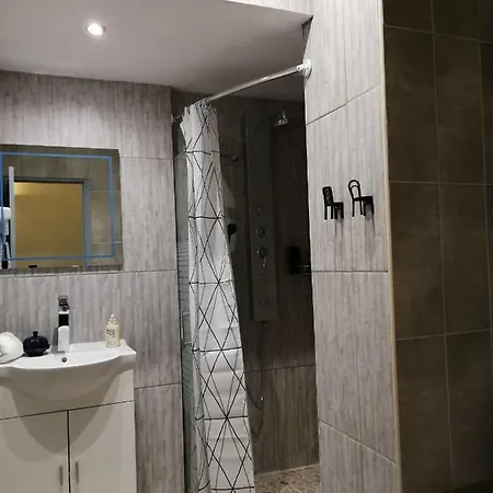 Brit Colbert Otel Antibes