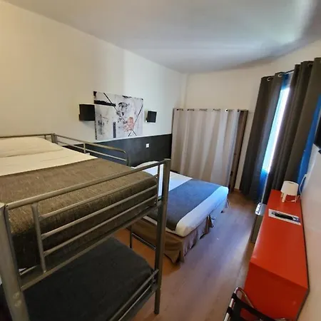 Brit Colbert Готель