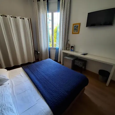 Brit Colbert Готель 3*