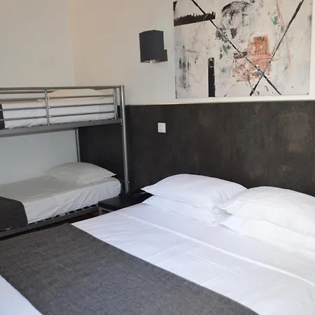 Hotel Brit Colbert 3*