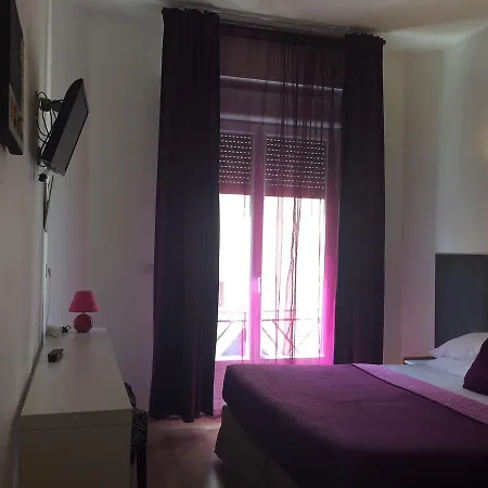 Готель Brit Colbert Антіб