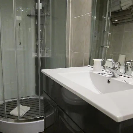 Brit Colbert Готель 3*