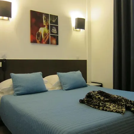 Hotel Brit Colbert 3*