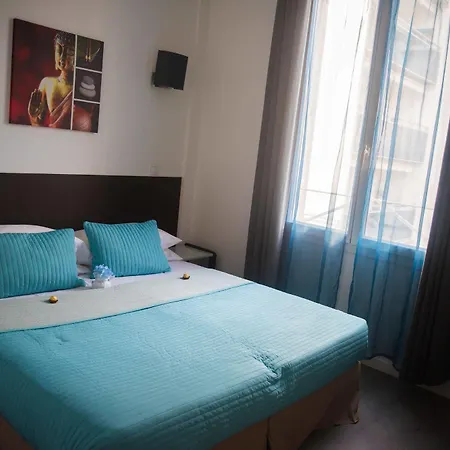 Brit Colbert Готель 3*