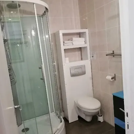 Brit Colbert Antibes